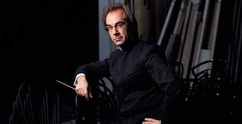 Il barese Fabio Mastrangelo, direttore d'orchestra in Russia: «Tutto iniziò con Nino Rota»
